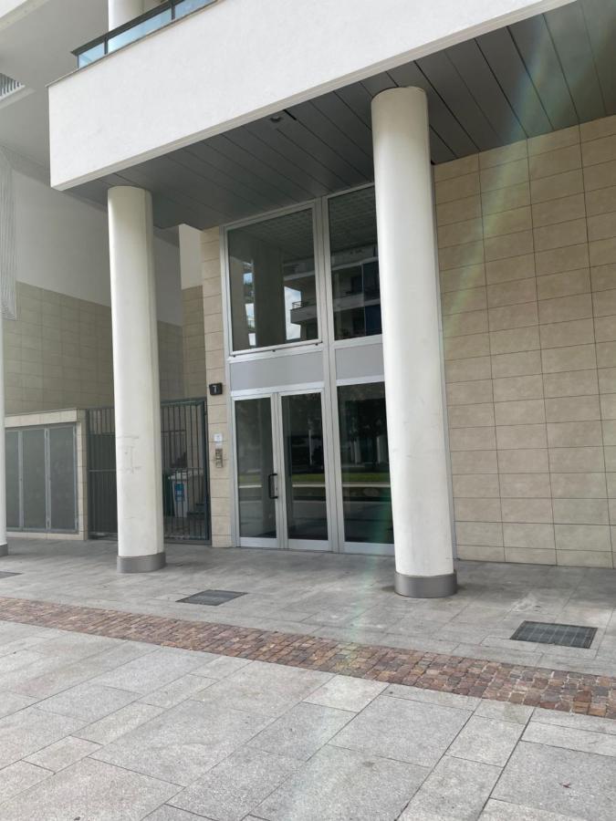 House Promenade Santa Giulia Apartment Milano Ngoại thất bức ảnh